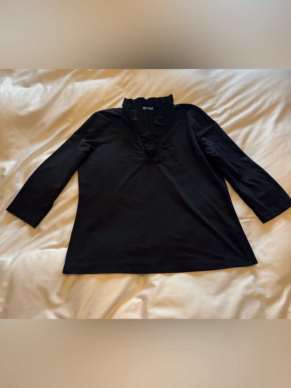 J. McLaughlin Black Ruffle V-Neck 3/4 Sleeve Top